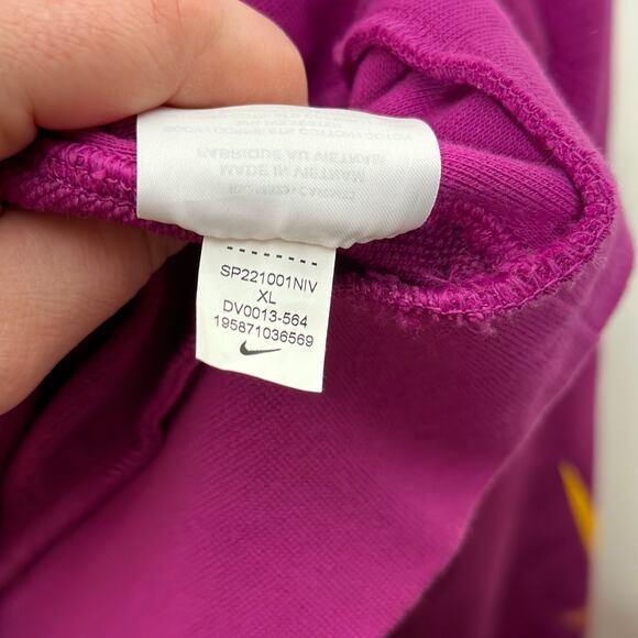 NIKE Dri-FIT Standard Issue Basketball Pullover Hoodie Cactus Flower Purple {72} - Picture 9 of 9